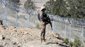 ۱۰ نظامی پاکستان در نزدیکی مرز افغانستان کشته شدند