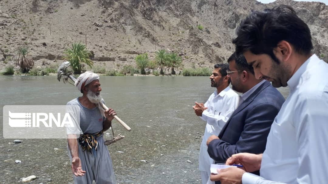 راه ۴۰ روستای قصرقند بر اثر بارندگی ها همچنان بسته است