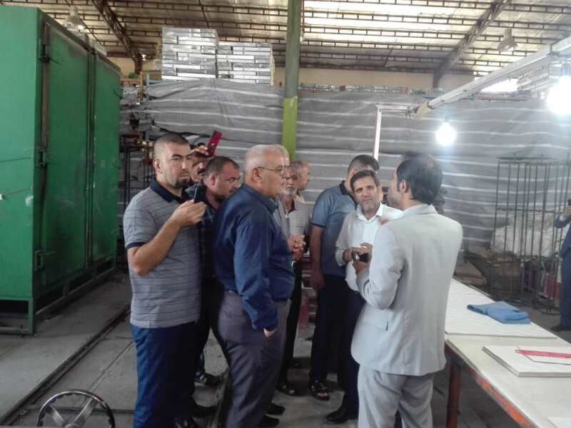 رجال أعمال عراقيون يزورون الوحدات الصناعية بمحافظة ألبُرز
رجال أعمال عراقيون يزورون الوحدات الصناعية بمحافظة ألبُرز