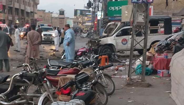 4 killed, 20 injured in Pakistan blast 