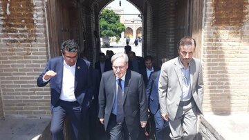 Caravansérail Saad al-Saltanah de Qazvin : visite de l'ambassadeur de France 