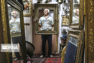 Antique shop in Kashan historical Bazaar