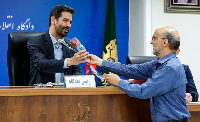 شاخه گلی برای برقرارکنندگان عدالت