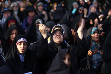 بیش از نیمی از ایرانیان بیشتر از قبل به درگاه خدا دعا می‌کنند