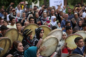 اجتماع بزرگ دف نوازان