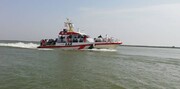 مسافران کشتی به گل نشسته به اروندکنار منتقل شدند