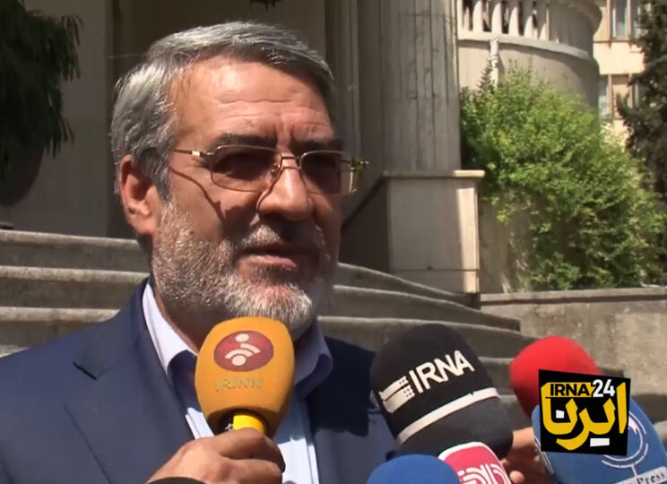 وزير الداخلية: إلغاء التأشيرات مع العراق لا يعني إلغاء الرقابة
وزير الداخلية: إلغاء التأشيرات مع العراق لا يعني إلغاء الرقابة