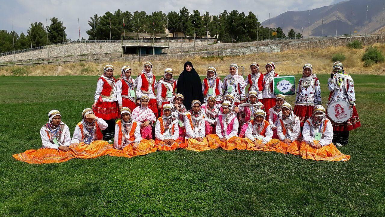 دانش‌آموزان دختر عشایر شیروان در بازی‌های بومی کشور اول شدند