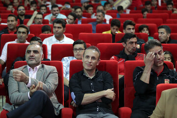 رونمایی از لباس جدید تیم فوتبال شهر خودروی مشهد