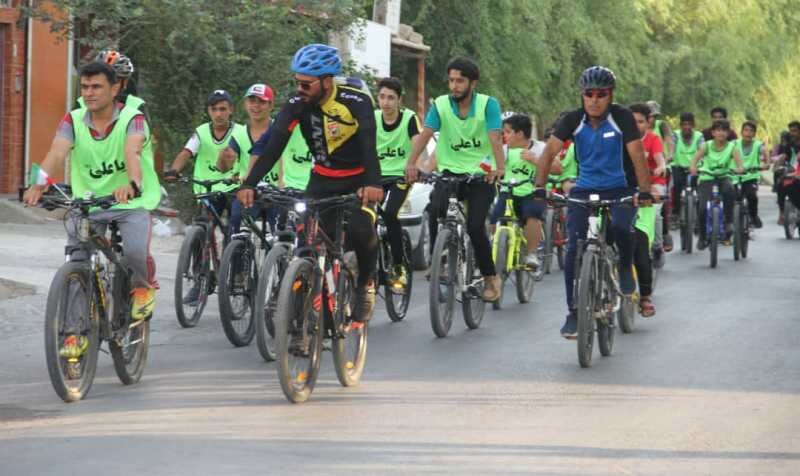 همایش دوچرخه سواری غدیر در گناوه برگزار شد همایش دوچرخه سواری غدیر در گناوه برگزار شد