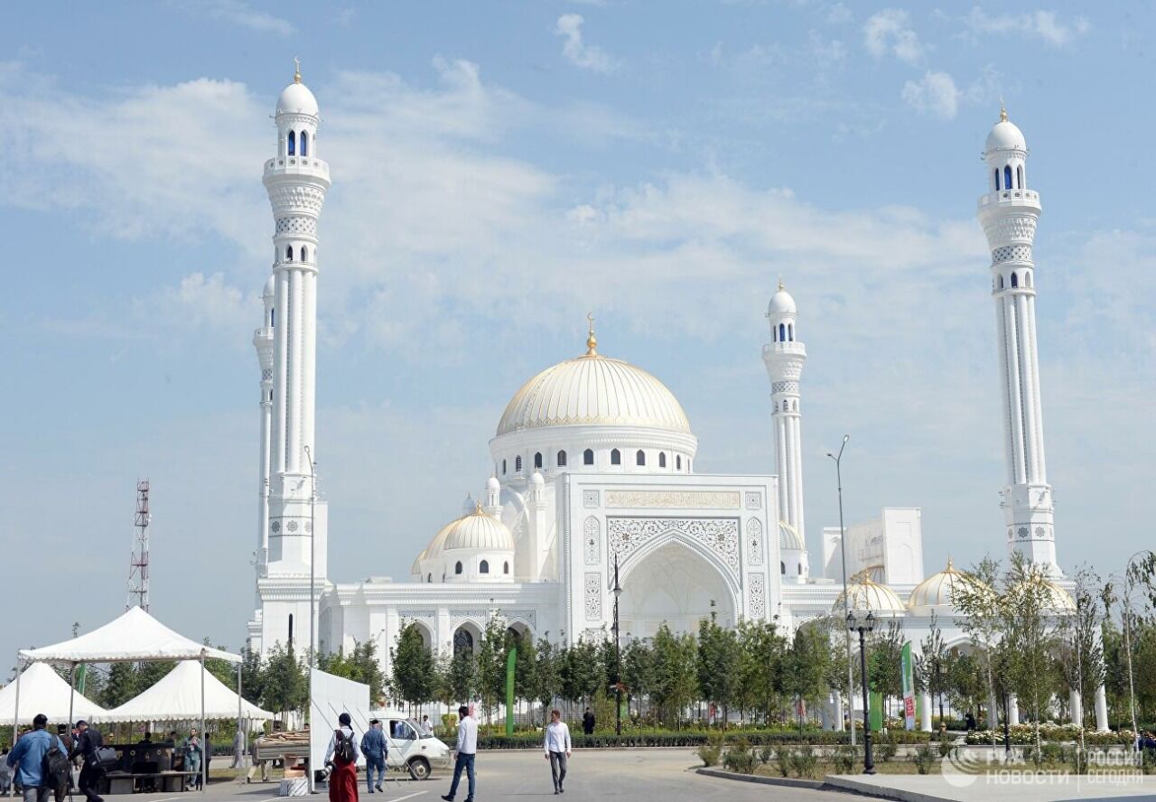 بزرگترین مسجد اروپا با پیام پوتین گشایش یافت