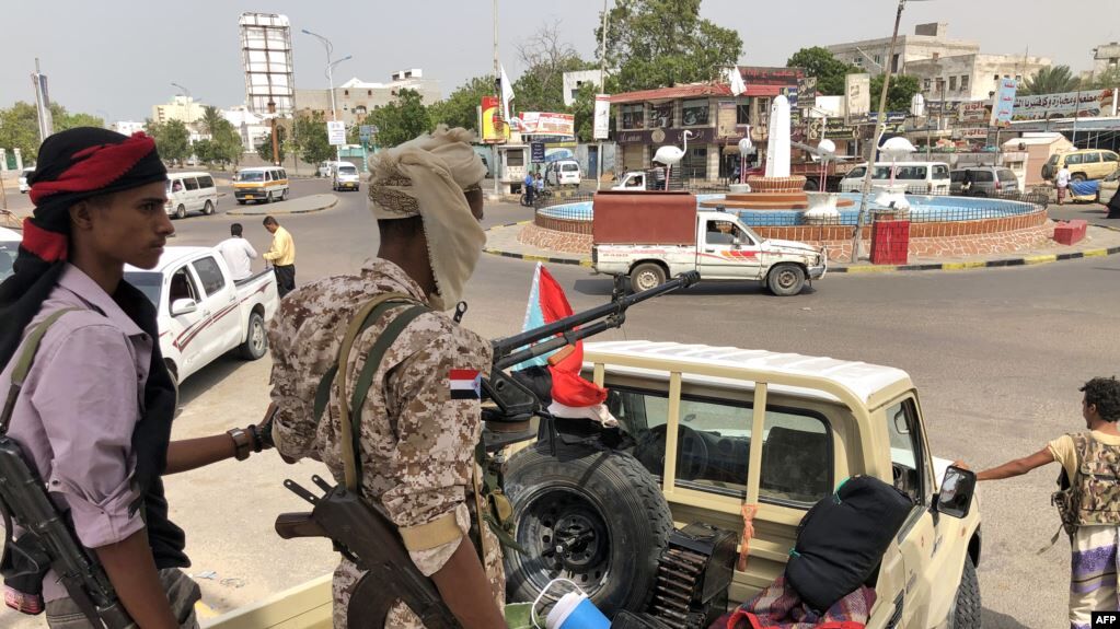 انتقاد دولت فراری یمن بخاطر حمایت امارات از جدایی طلبان جنوب 

