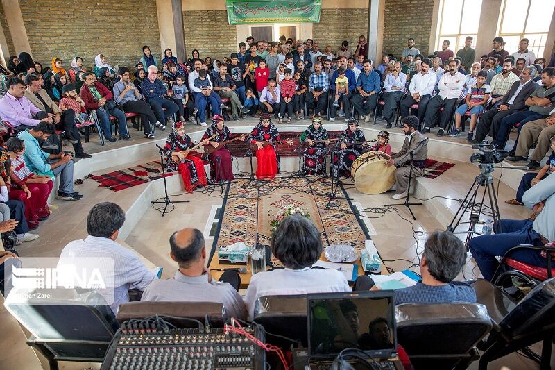 اختتامیه جشنواره کهن آواهای تنبور روز پنجشنبه در دالاهو برگزار می‌شود