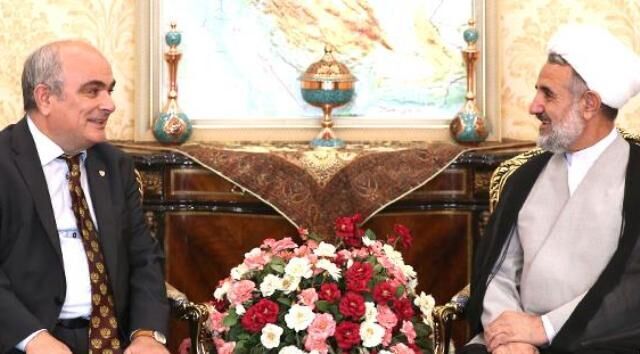 السفير الروسي لدى ايران : نتطلع الى رفع مستوى العلاقات الاقتصادية بين طهران وموسكو السفير الروسي لدى ايران : نتطلع الى رفع مستوى العلاقات الاقتصادية بين طهران وموسكو