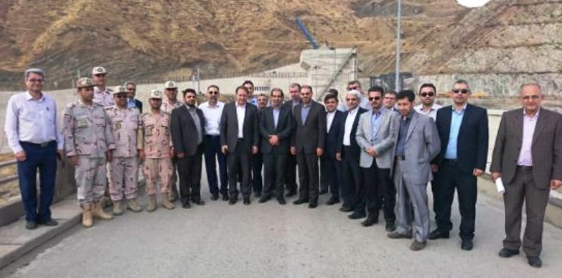 إيران تؤكد ضرورة تعزيز العلاقات التجارية مع الجوار
إيران تؤكد ضرورة تعزيز العلاقات التجارية مع الجوار