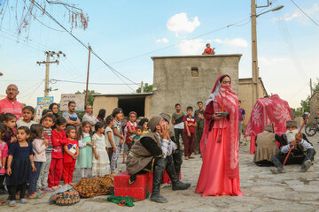 اجرای تئاتر خیابانی در روستای ینگیجه