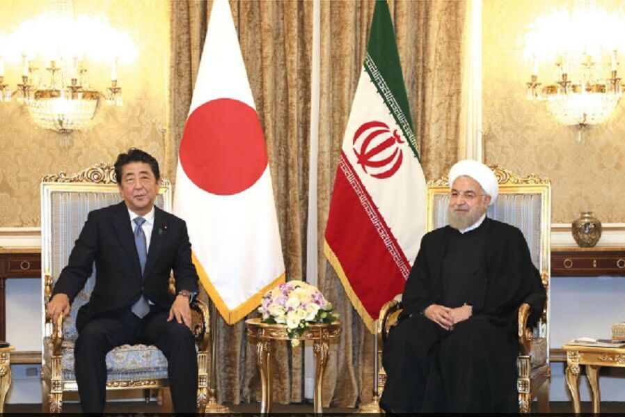 Rohanis schriftliche Botschaft an japanischen Premierminister Rohanis schriftliche Botschaft an japanischen Premierminister