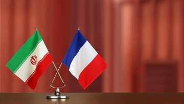 گمانه زنی رادیو فرانسه از سفر هیات ایرانی به پاریس 