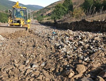 سیلاب بخشی از راه منتهی به روستای نیچکوه بخش کجور نوشهر را تخریب کرد