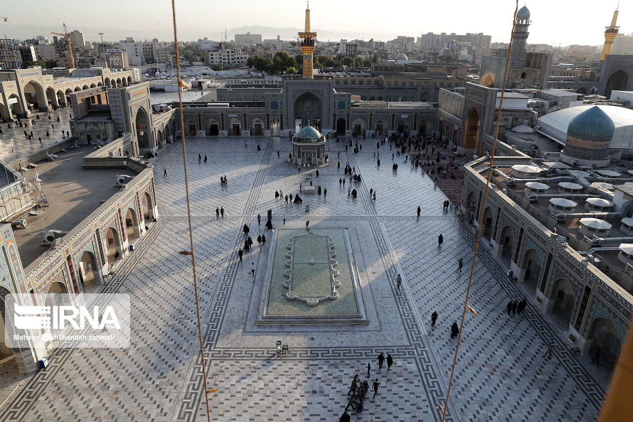 هكذا يستقبل حرم الامام الرضا (ع) شهر محرم الحرام هكذا يستقبل حرم الامام الرضا (ع) شهر محرم الحرام