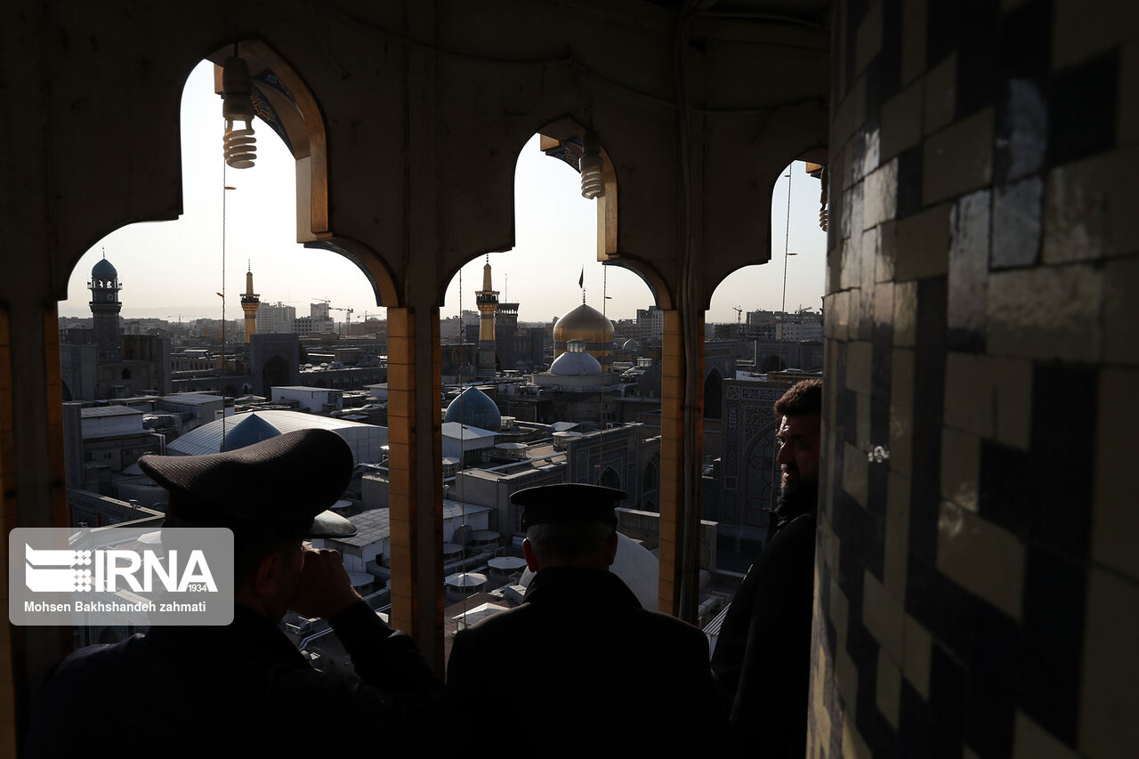 هكذا يستقبل حرم الامام الرضا (ع) شهر محرم الحرام هكذا يستقبل حرم الامام الرضا (ع) شهر محرم الحرام