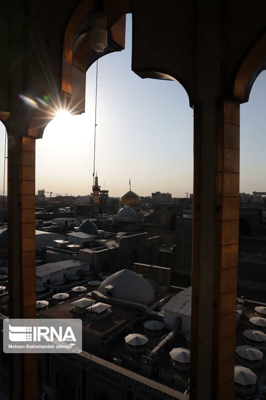هكذا يستقبل حرم الامام الرضا (ع) شهر محرم الحرام هكذا يستقبل حرم الامام الرضا (ع) شهر محرم الحرام