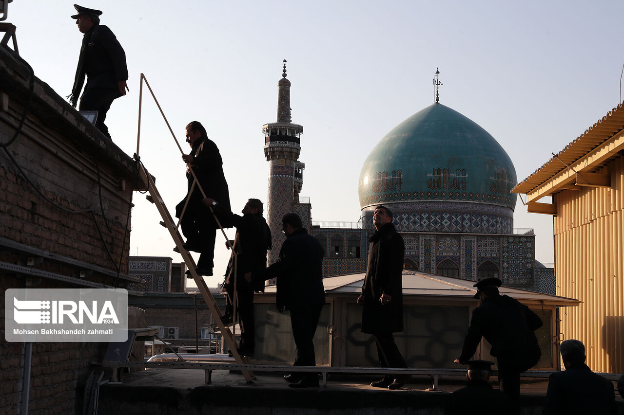 هكذا يستقبل حرم الامام الرضا (ع) شهر محرم الحرام هكذا يستقبل حرم الامام الرضا (ع) شهر محرم الحرام
