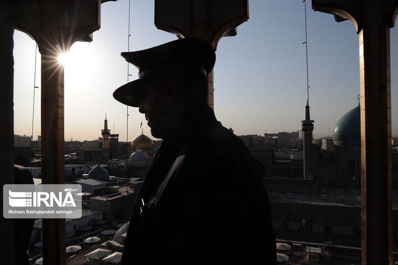 هكذا يستقبل حرم الامام الرضا (ع) شهر محرم الحرام هكذا يستقبل حرم الامام الرضا (ع) شهر محرم الحرام