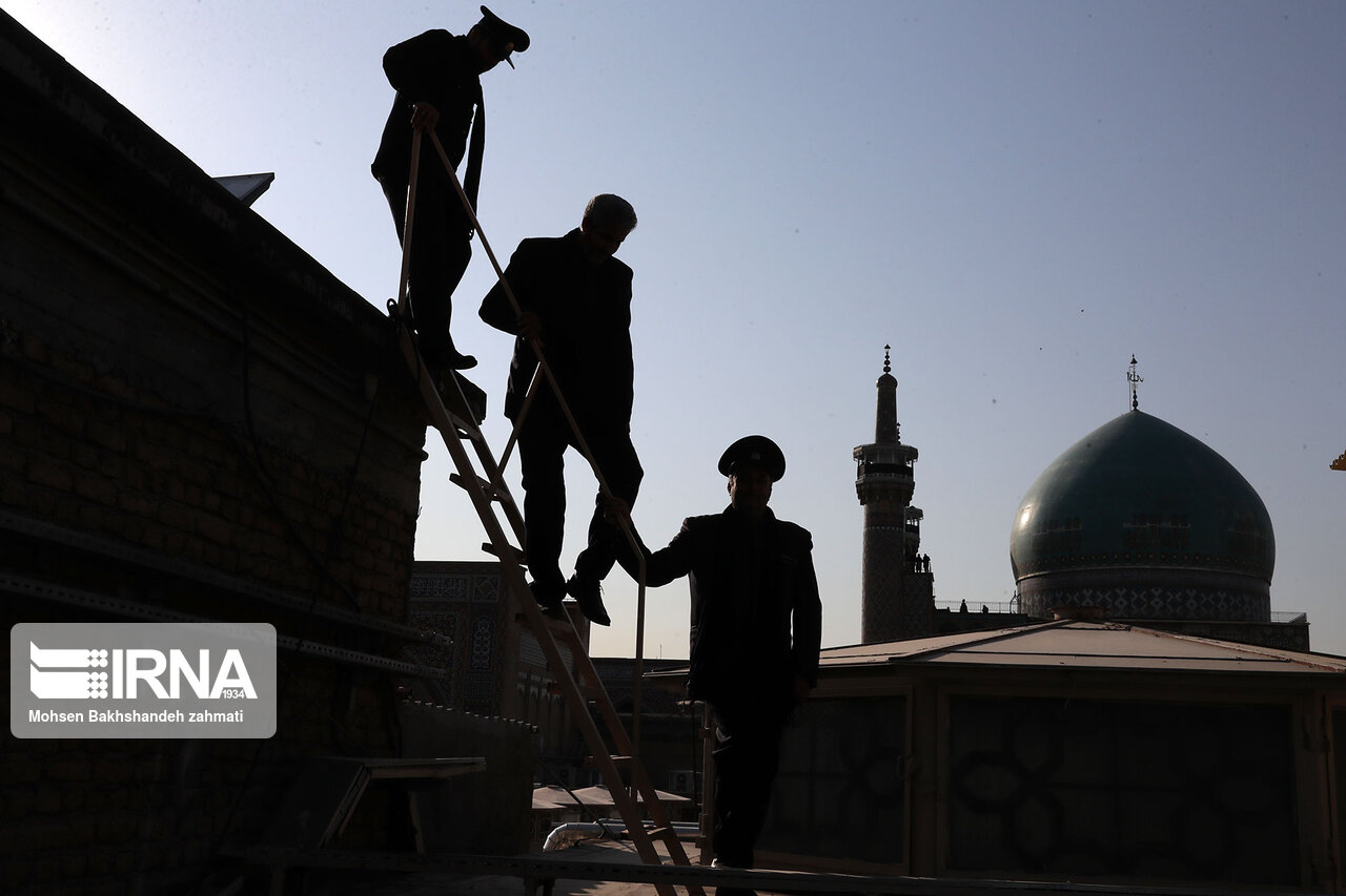 هكذا يستقبل حرم الامام الرضا (ع) شهر محرم الحرام هكذا يستقبل حرم الامام الرضا (ع) شهر محرم الحرام