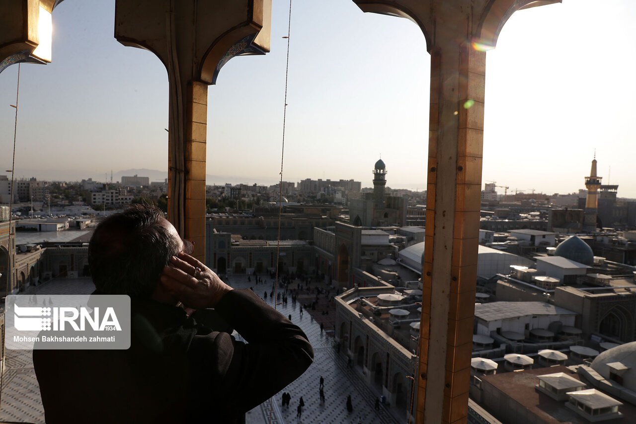 هكذا يستقبل حرم الامام الرضا (ع) شهر محرم الحرام هكذا يستقبل حرم الامام الرضا (ع) شهر محرم الحرام
