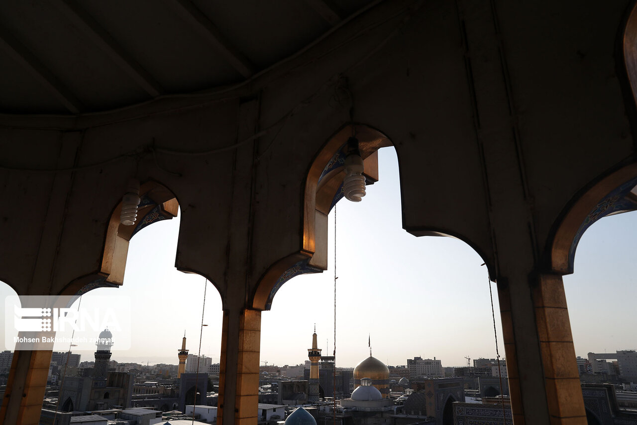 هكذا يستقبل حرم الامام الرضا (ع) شهر محرم الحرام هكذا يستقبل حرم الامام الرضا (ع) شهر محرم الحرام