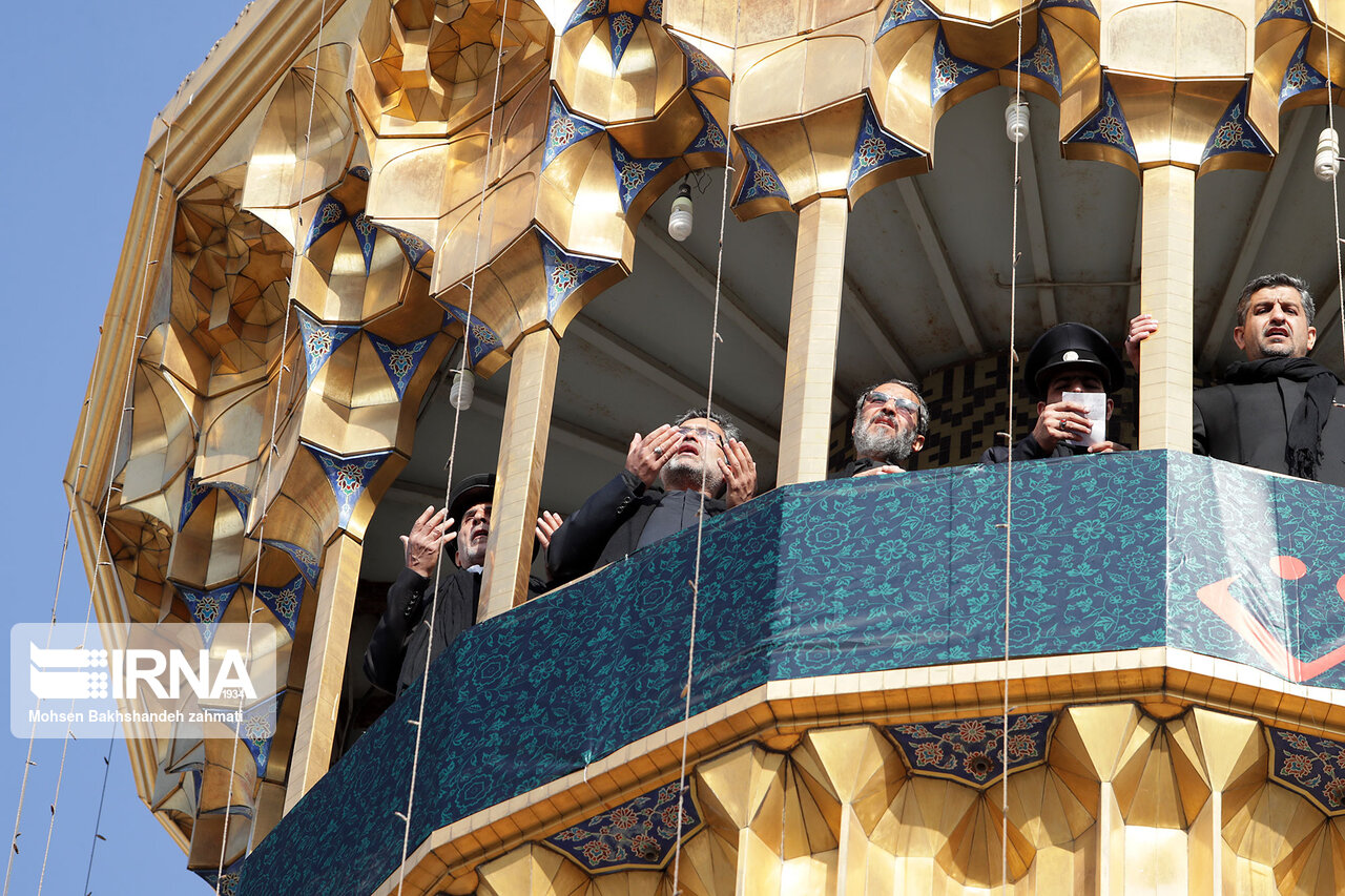 هكذا يستقبل حرم الامام الرضا (ع) شهر محرم الحرام هكذا يستقبل حرم الامام الرضا (ع) شهر محرم الحرام