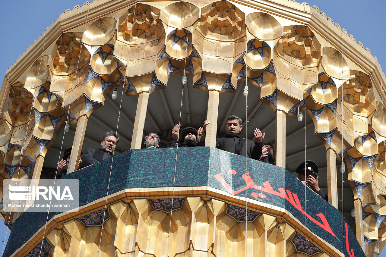 هكذا يستقبل حرم الامام الرضا (ع) شهر محرم الحرام هكذا يستقبل حرم الامام الرضا (ع) شهر محرم الحرام