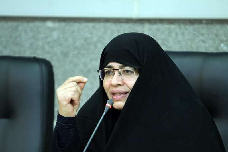فعال فرهنگی: دشمن با موشک بی بندوباری خانه‌های ما را هدف قرار داده است