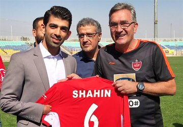 ایزدیار: امیدوارم پرسپولیس قهرمان آسیا شود