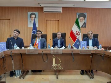 جمعی از استادان دانشگاه‌های لبنان از دانشگاه فردوسی مشهد دیدن کردند