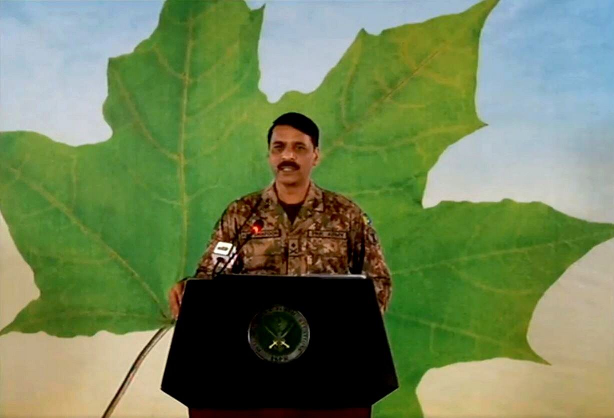 Pak army spokesman says Iran’s role for regional peace undeniable