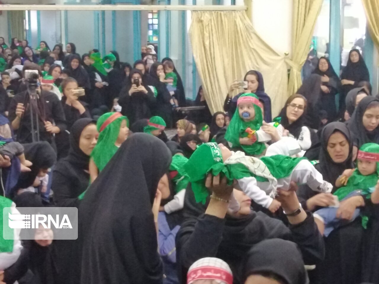 عزای شهید ۶ماهه کربلا در ۱۵۰ نقطه سمنان برگزار شد عزای شهید ۶ماهه کربلا در ۱۵۰ نقطه سمنان برگزار شد