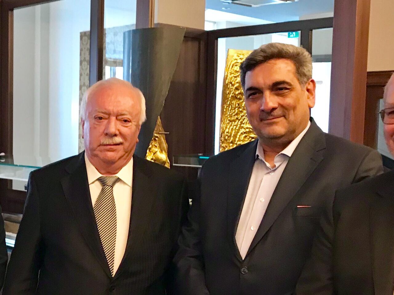 Vienna ex-mayor encourages Austrians to boost trade with Iran

