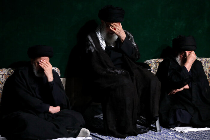 برگزاری مراسم عزاداری شب عاشورا در حسینیه امام خمینی(ره)