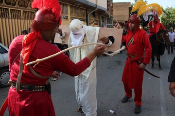 مراسم عزاداری روز عاشورا در شهرستان آزادشهر