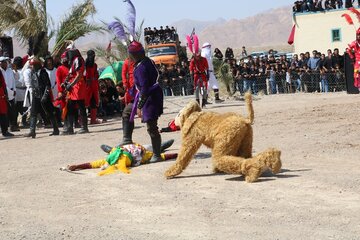 آیین تعزیه خوانی عاشورا در هرات مرکز شهرستان خاتم