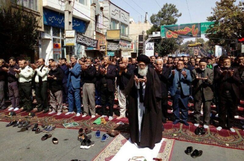 اقامه نماز ظهر عاشورا در دشت ورامین اقامه نماز ظهر عاشورا در دشت ورامین