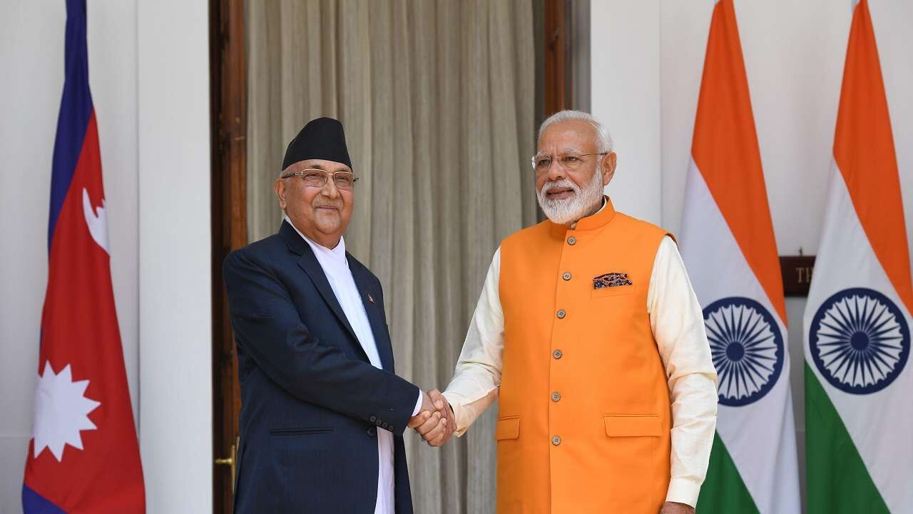 افتتاح اولین خط لوله انتقال نفت در جنوب آسیا میان هند و نپال 