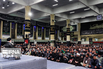 Supreme Leader receives a group of Iraqi benevolent people