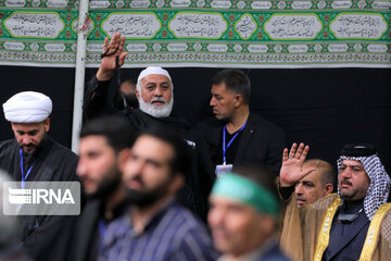 Supreme Leader receives a group of Iraqi benevolent people