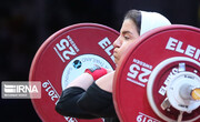 نخستین زن وزنه‌بردار ایرانی در پیکارهای جهانی به روی تخته رفت