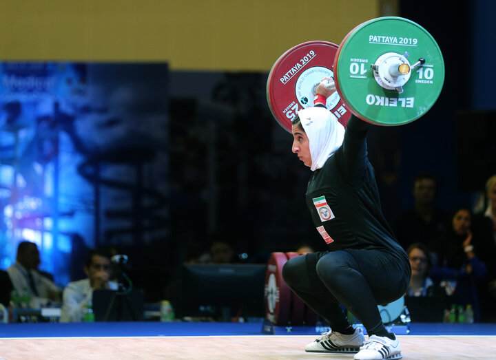 تبریک نایب رییس فدراسیون بین‌المللی به دختر وزنه‌بردار ایرانی