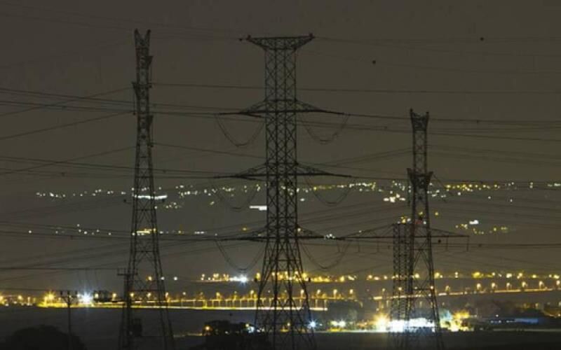 خاموشی بی‌برنامه برق در استان مرکزی پذیرفته نیست