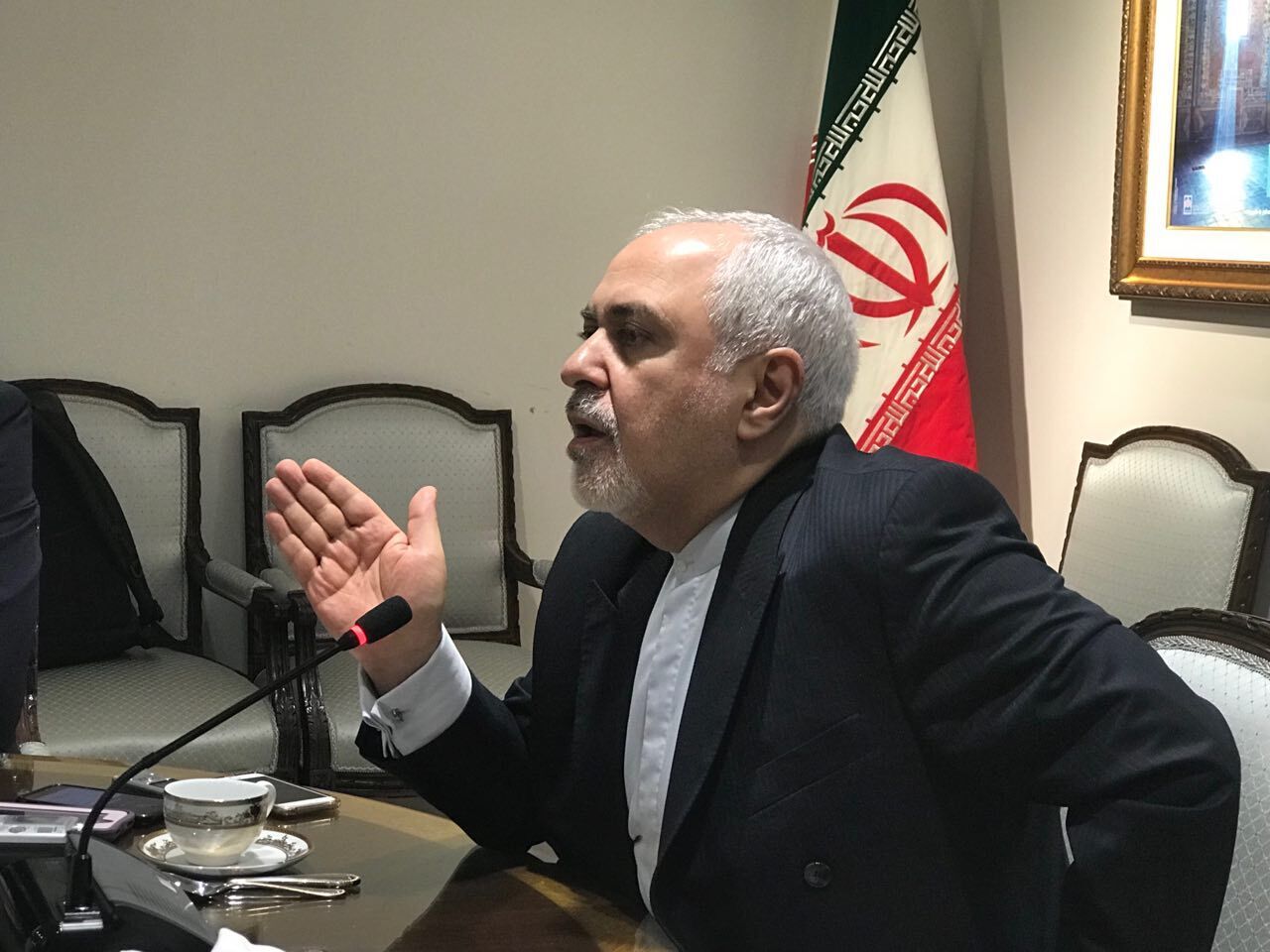 Zarif rebukes 'vicious cycle' of wars in ME, blames foreign funding 